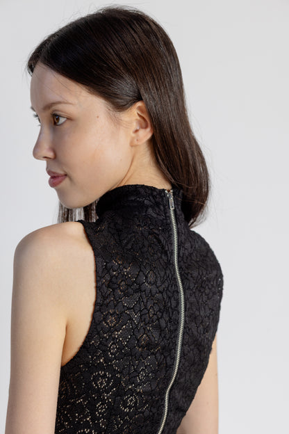 Stretch Lace Quilted Hands Top